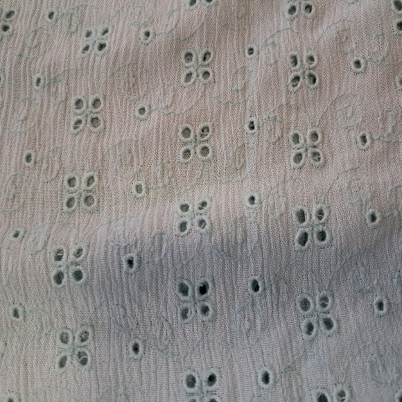 New Directions Light Green Blouse - Picture 8 of 16